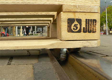 Tramboarding: Hacked Wooden Pallet Slides Down Rail Tracks by Top Creative Tips